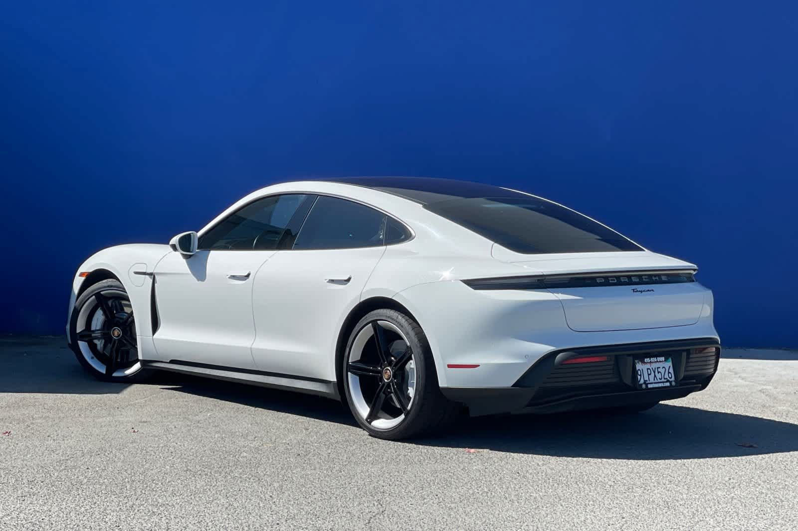 Used 2022 Porsche Taycan RWD image 3