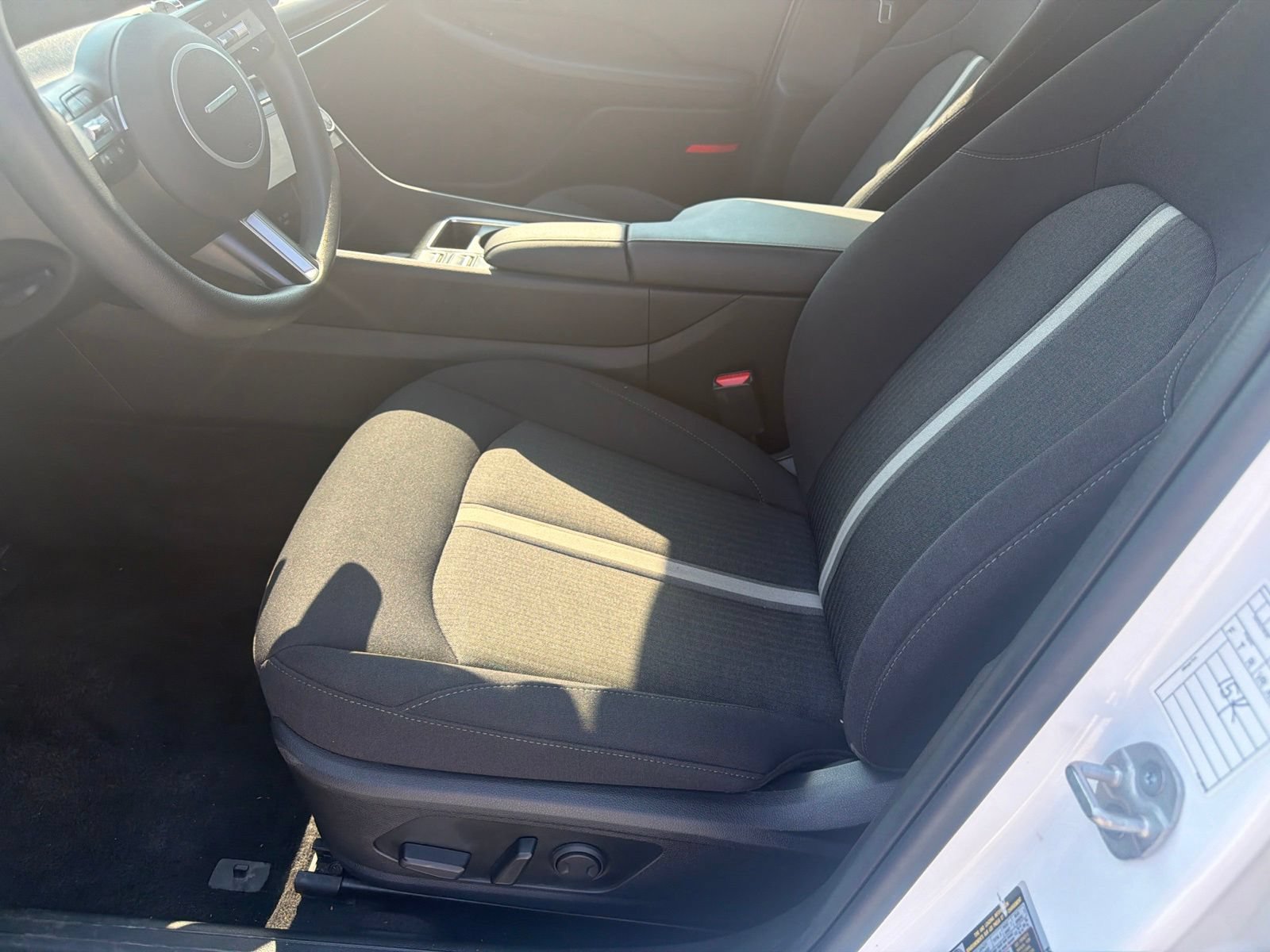 Used 2025 Hyundai Sonata SEL FWD image 12