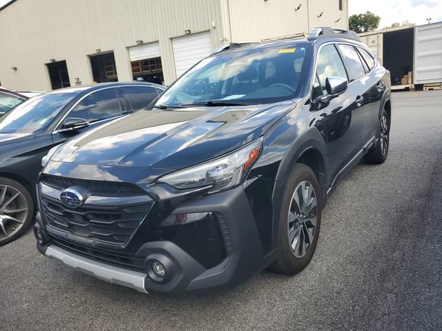 Used 2023 Subaru Outback Touring AWD/4WD image 2