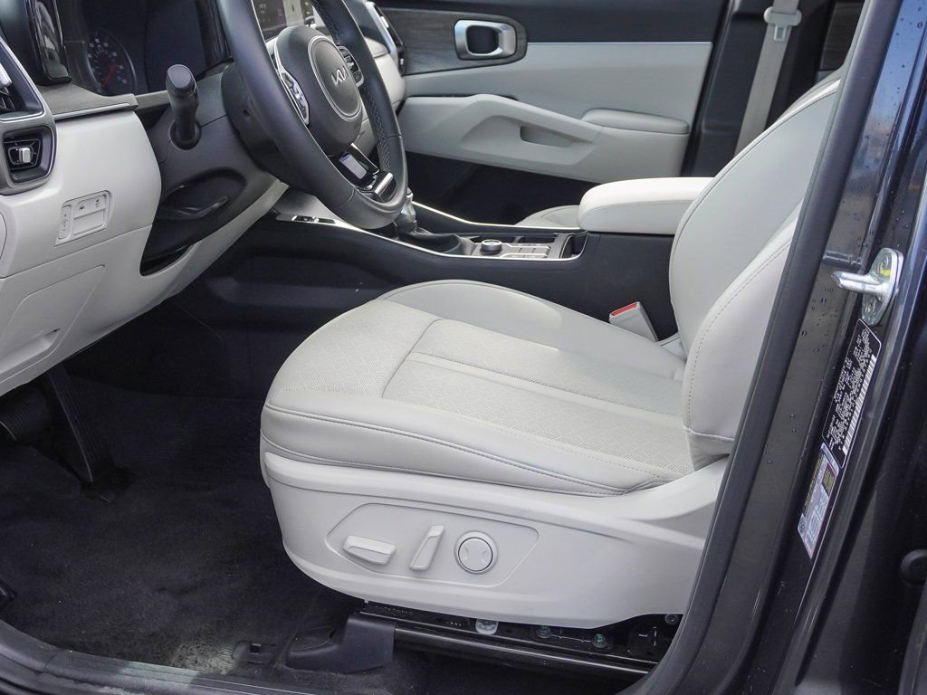 Used 2022 Kia Sorento S w/ Panoramic Sunroof Package image 29