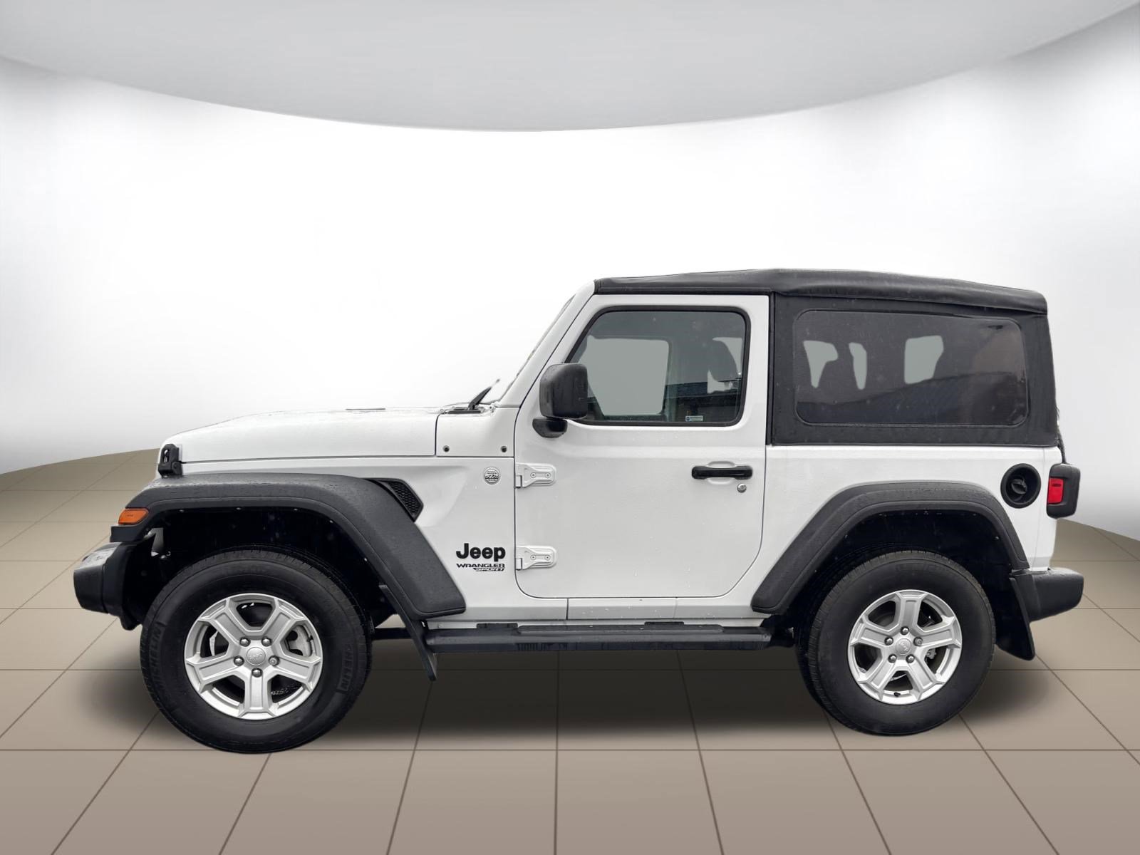 Used 2021 Jeep Wrangler Sport S image 4