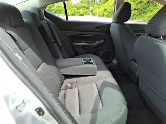 Used 2024 Nissan Altima 2.5 SV FWD image 9
