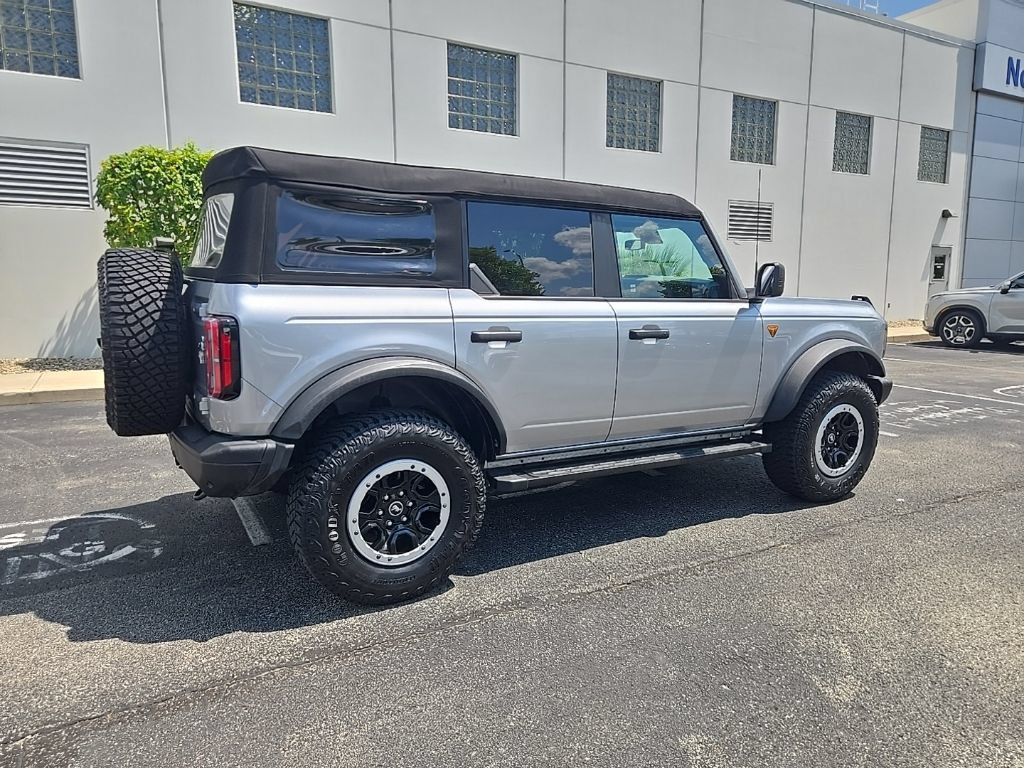 Used 2023 Ford Bronco Badlands w/ Sasquatch Package AWD/4WD image 8