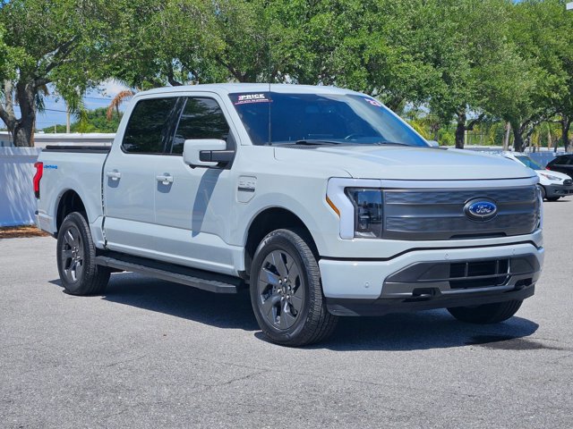 Used 2023 Ford F150 Lightning Lariat AWD/4WD image 3