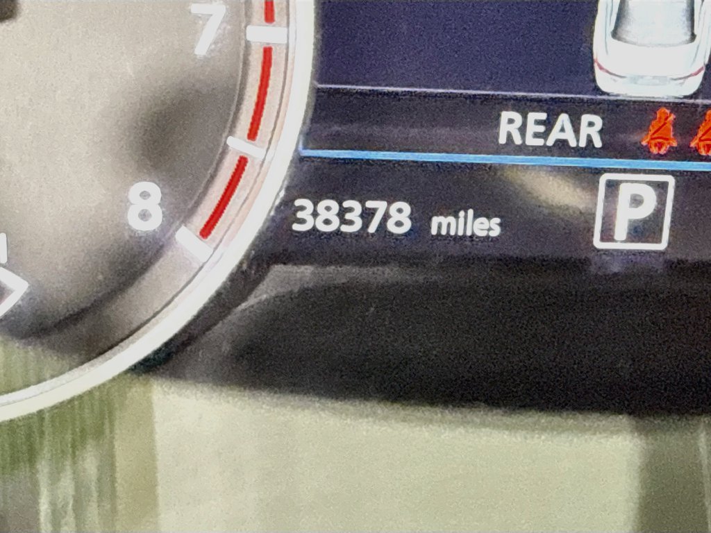 Used 2023 Nissan Sentra SR w/ SR Premium Package FWD image 5