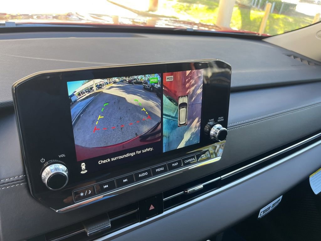 New 2025 Mitsubishi Outlander SE image 11