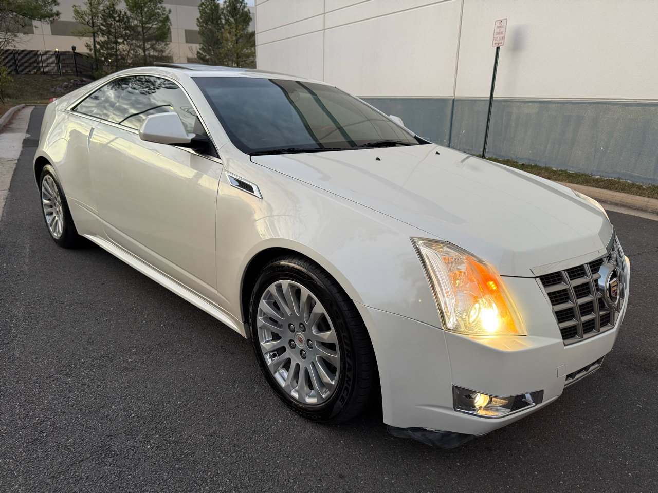 Used 2014 Cadillac CTS Premium image 14