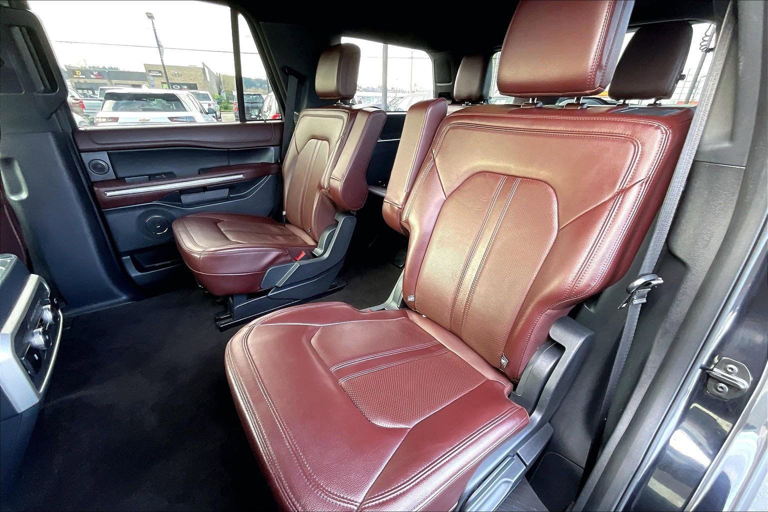 Used 2023 Ford Expedition Limited image 26