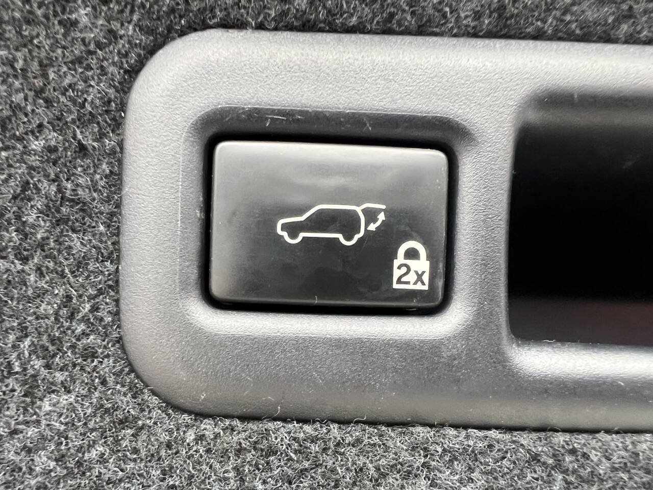 Used 2018 Lexus RX 350L AWD image 25