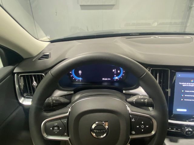 Used 2025 Volvo S60 B5 Core AWD/4WD image 15