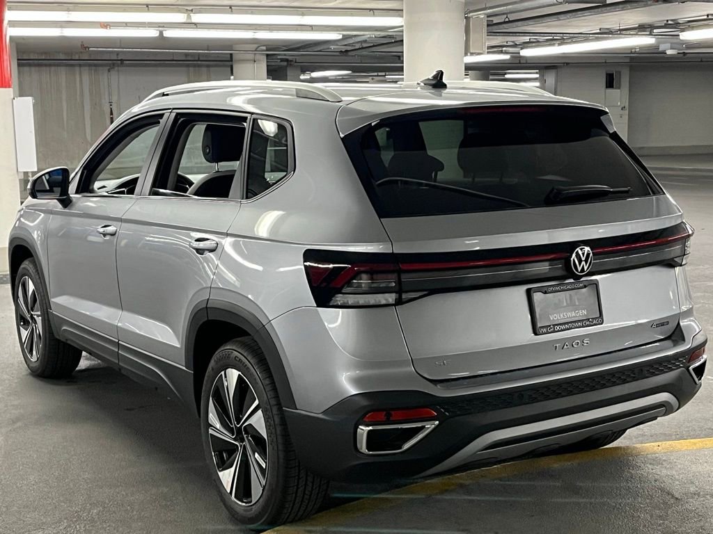 New 2025 Volkswagen Taos SE image 5