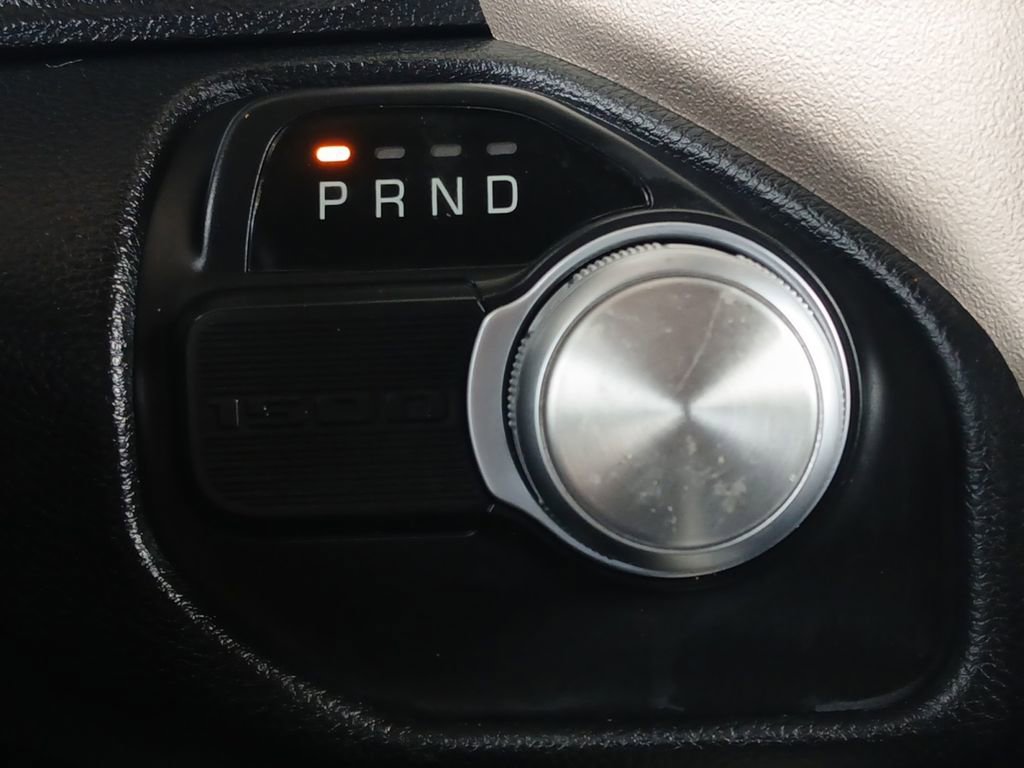 Used 2020 RAM 1500 Laramie RWD image 10