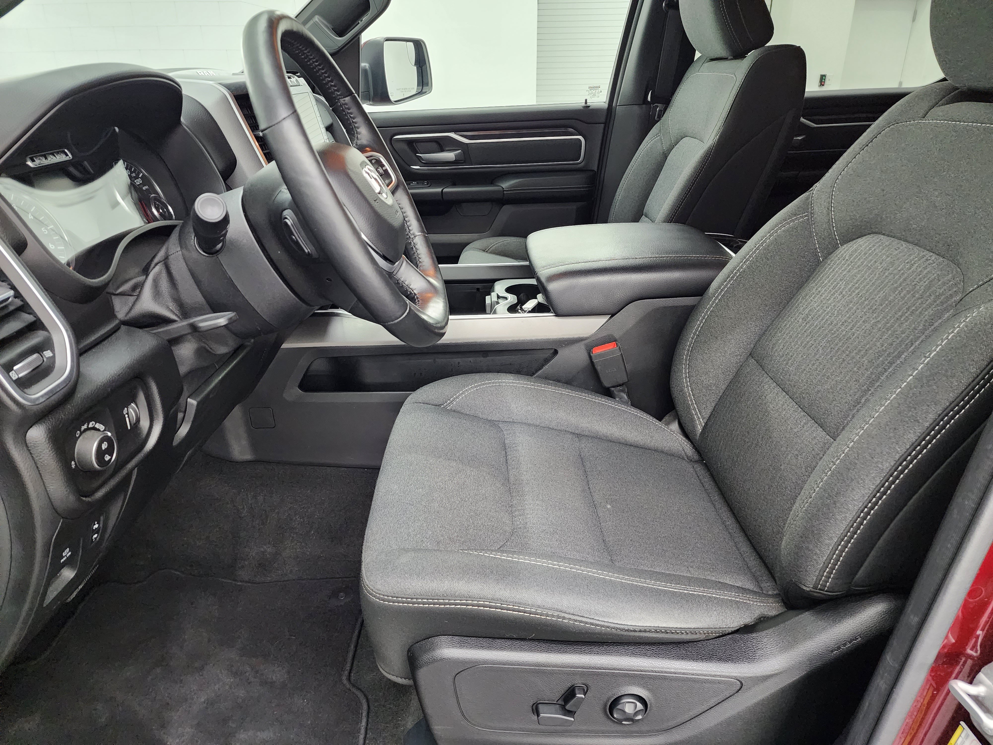Used 2020 RAM 1500 Big Horn AWD/4WD image 8