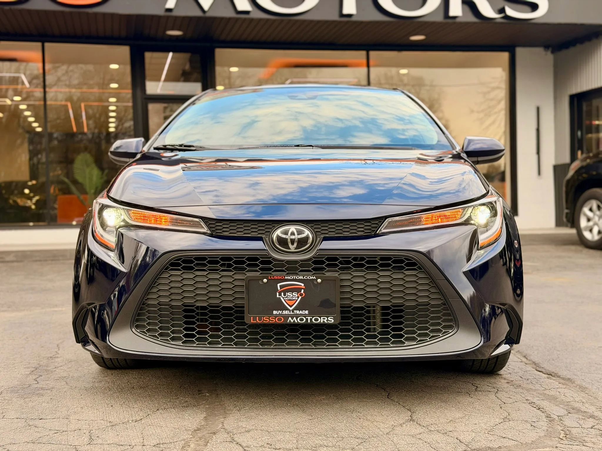 Used 2020 Toyota Corolla LE FWD image 8