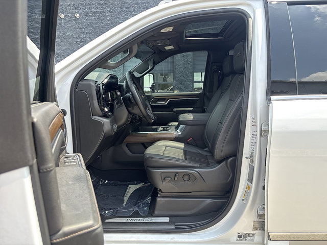 Used 2024 Chevrolet Silverado 2500 High Country w/ High Country Premium Package AWD/4WD image 37
