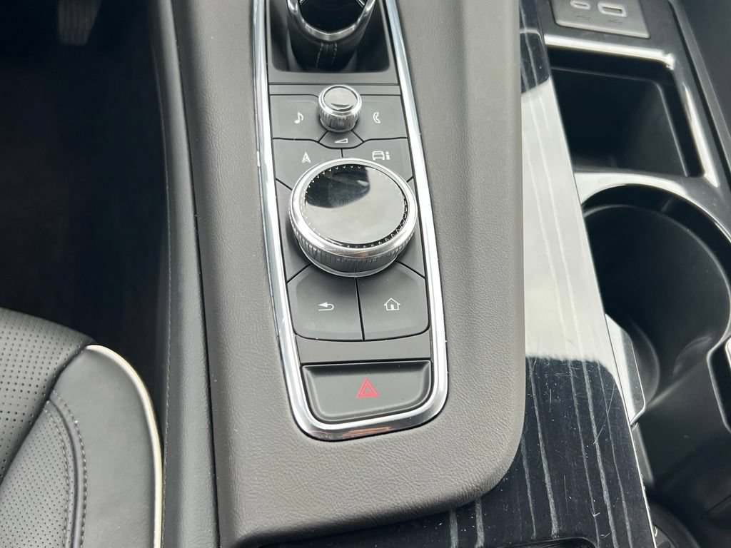 Certified 2024 Cadillac Escalade Sport w/ LPO, ONYX Package AWD/4WD image 41