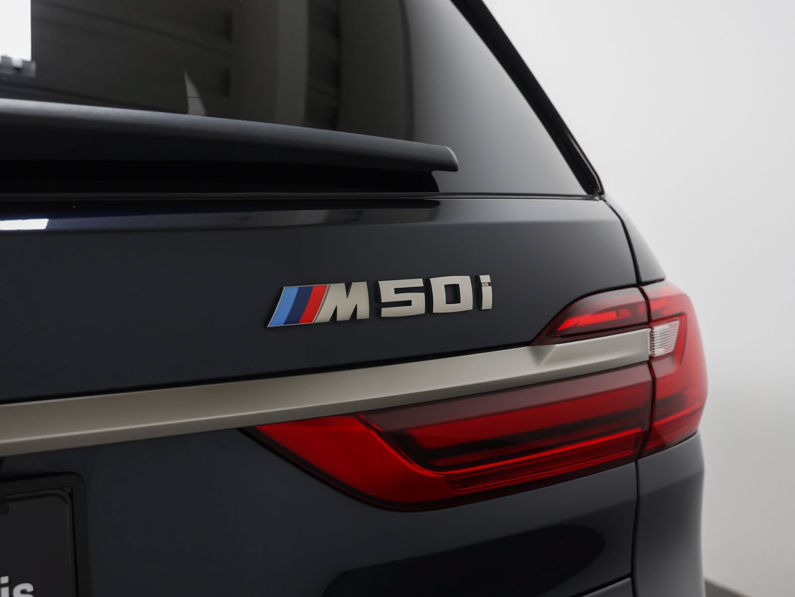 Used 2022 BMW X7 M50i AWD/4WD image 23