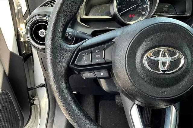 Used 2020 Toyota Yaris LE FWD image 17