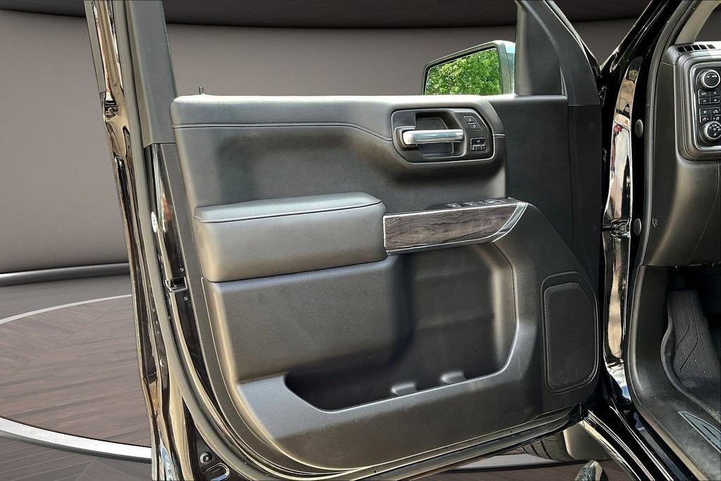 Used 2022 Chevrolet Silverado 1500 LTZ AWD/4WD image 23