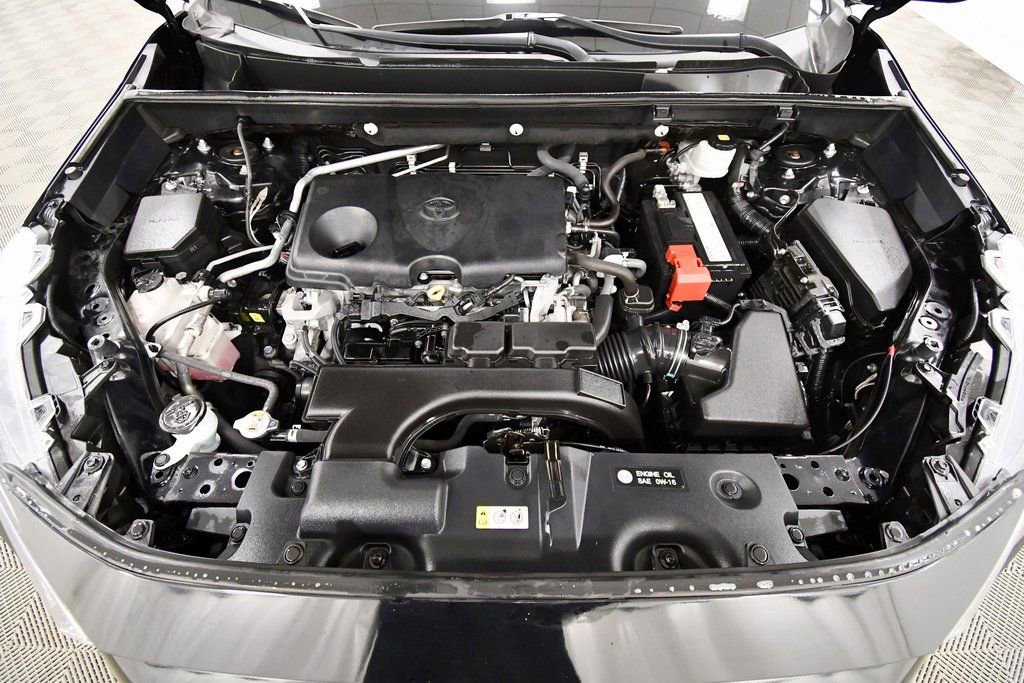 Used 2019 Toyota RAV4 Limited image 12