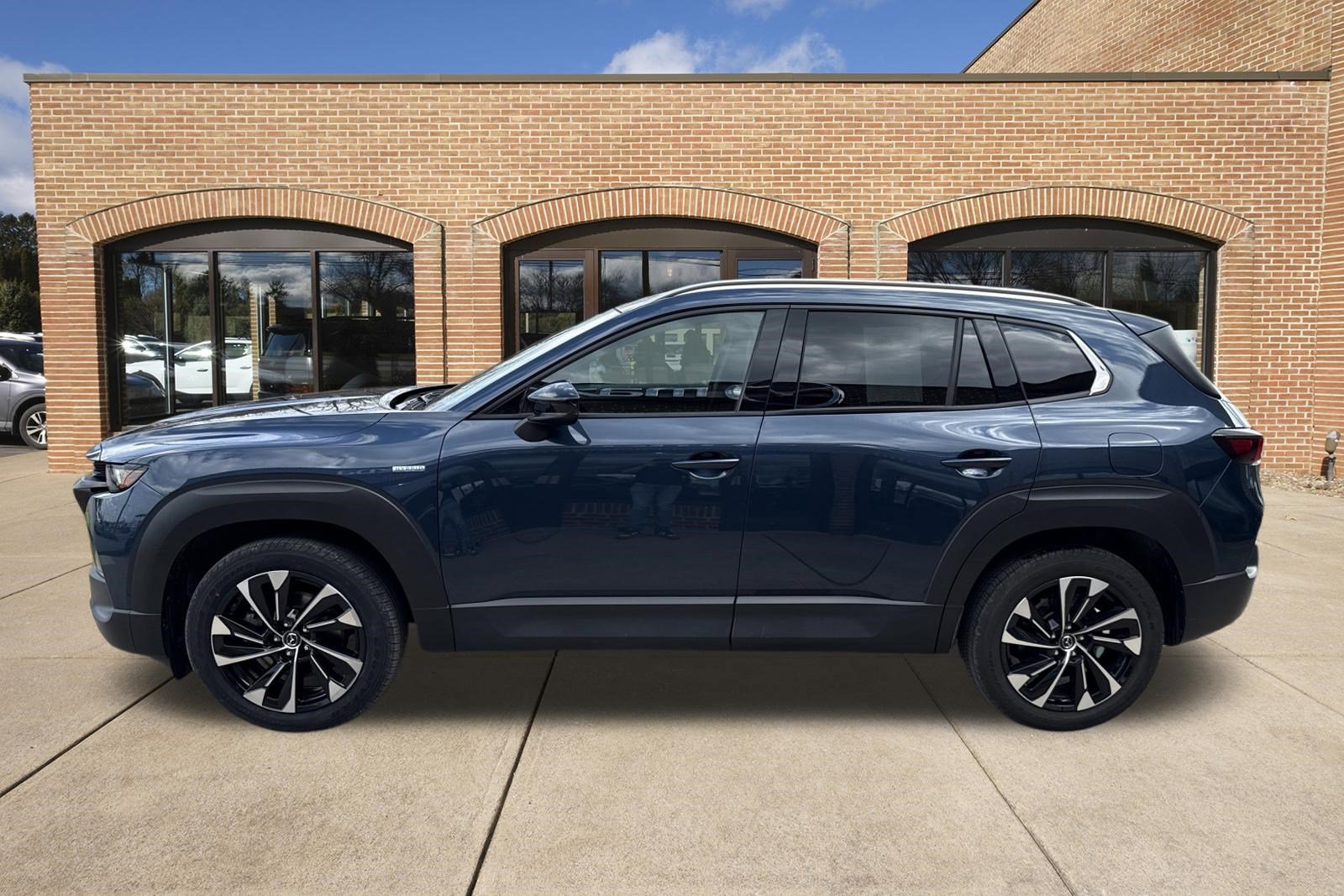 Used 2025 MAZDA CX-50 2.5 Hybrid w/ Premium Plus Pkg image 7