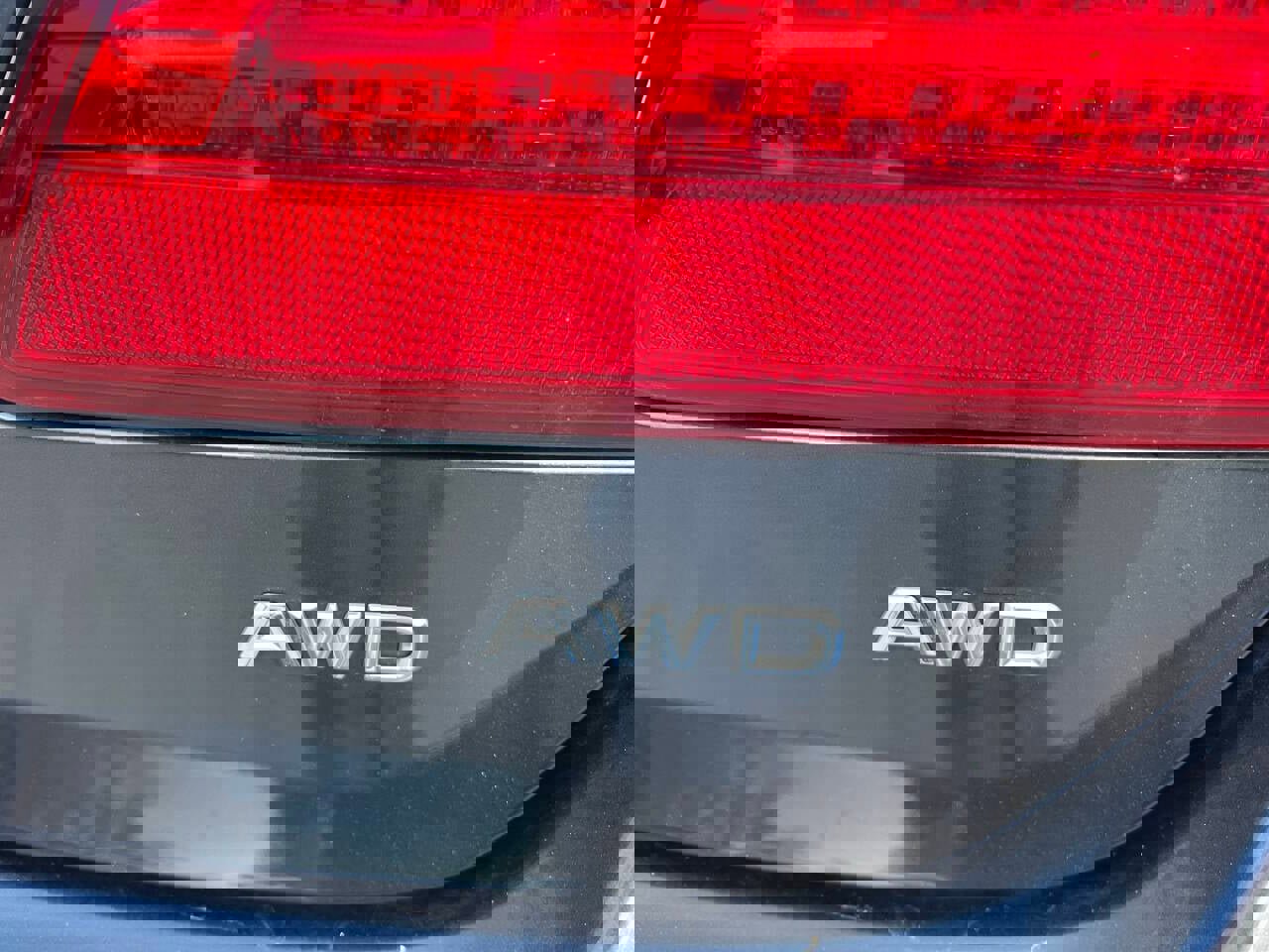 Used 2011 Lexus LS 460 AWD w/ Comfort Pkg image 10