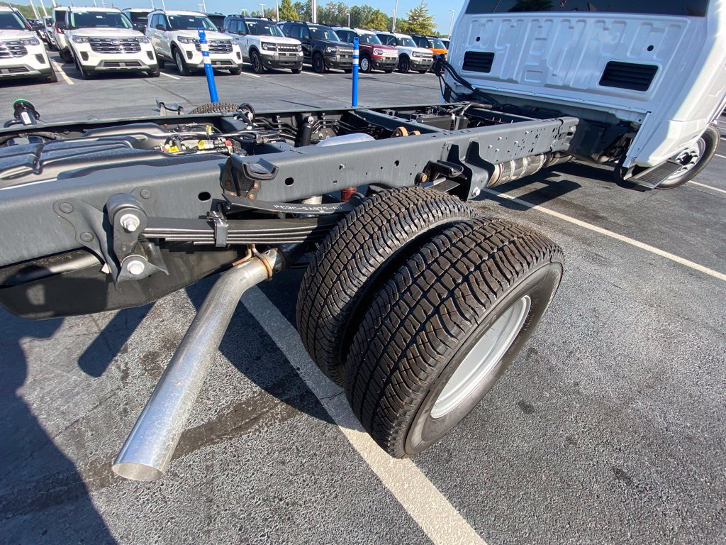 New 2026 Ford F350 XL w/ XL Chrome Package AWD/4WD image 29