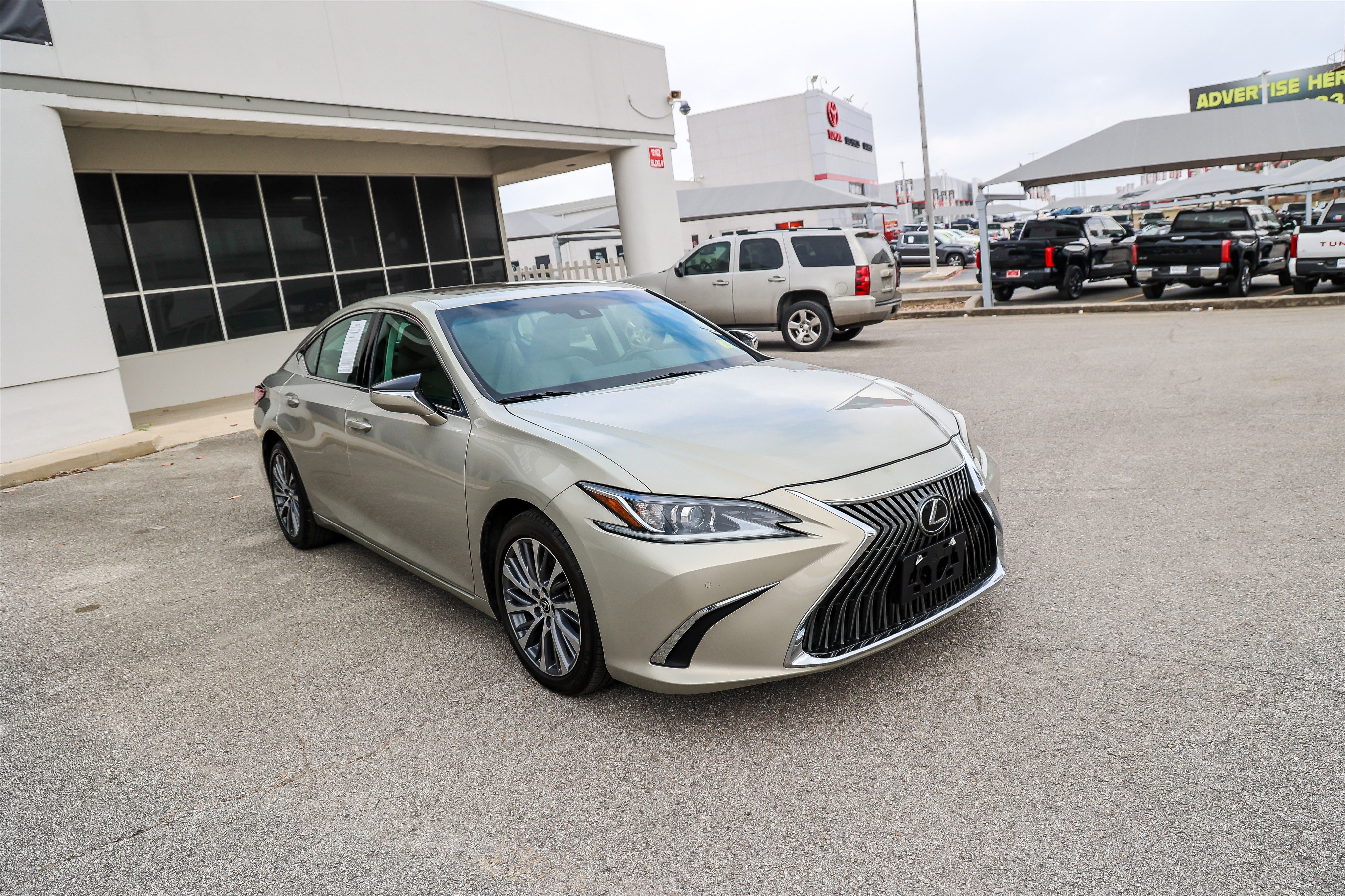 Used 2021 Lexus ES 350 w/ Premium Package image 5