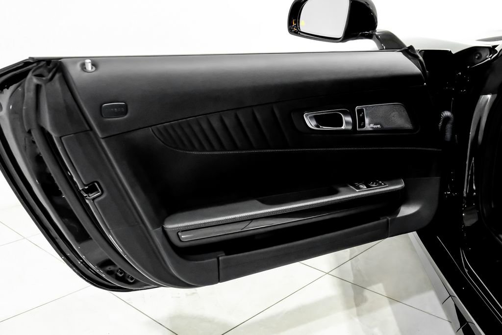 Used 2018 Mercedes-Benz AMG GT C w/ AMG Interior Night Package image 35