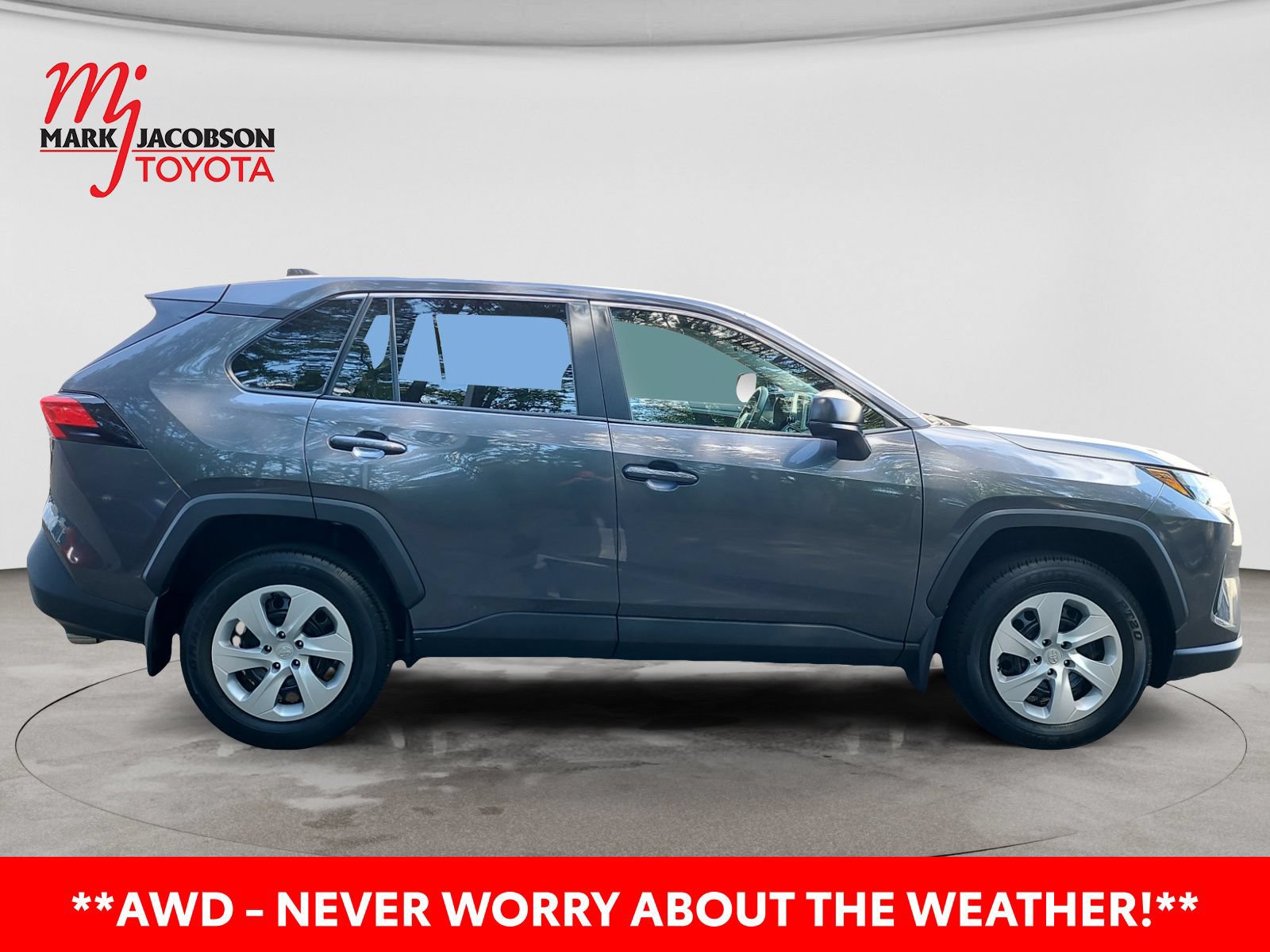Used 2025 Toyota RAV4 LE AWD/4WD image 7