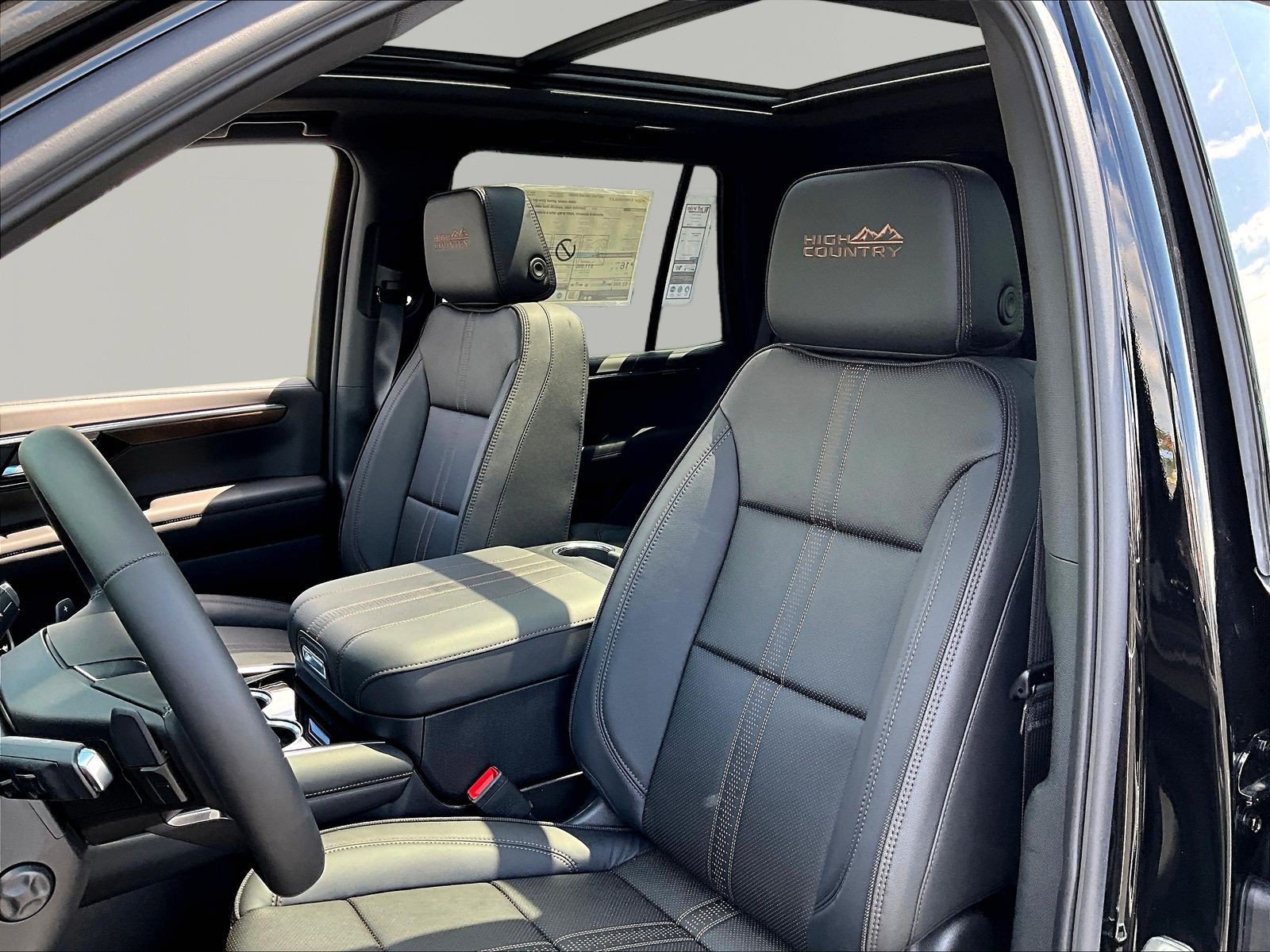 New 2026 Chevrolet Tahoe High Country w/ Sun And Tow Package AWD/4WD image 17