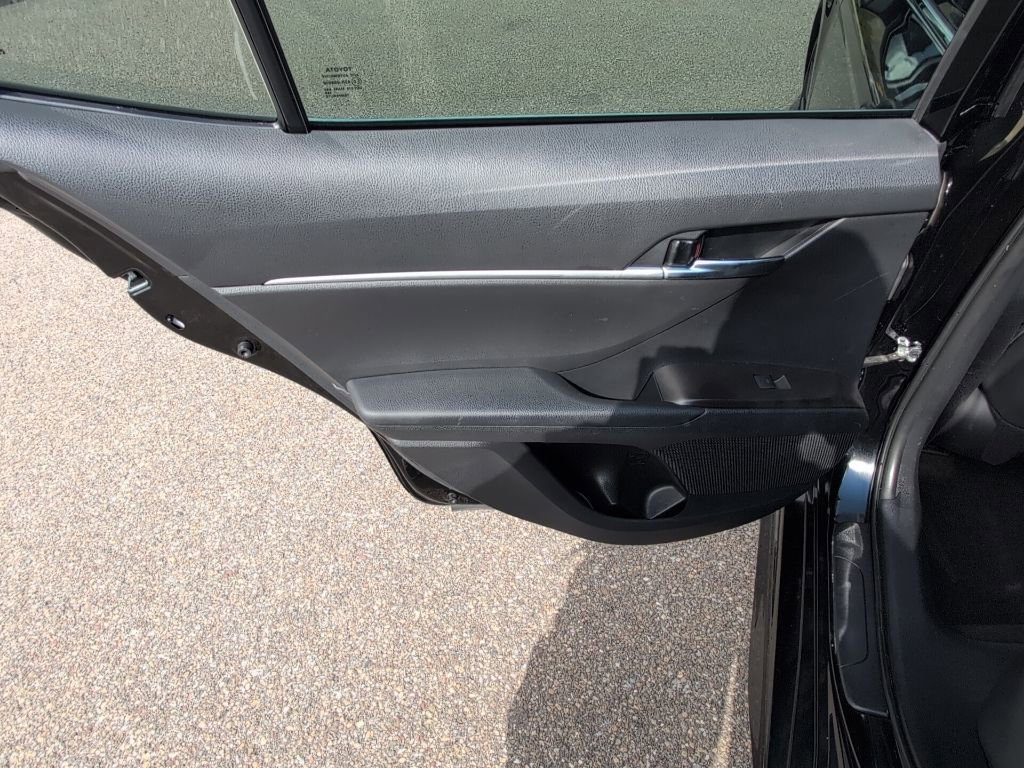 Used 2022 Toyota Camry SE AWD/4WD image 14