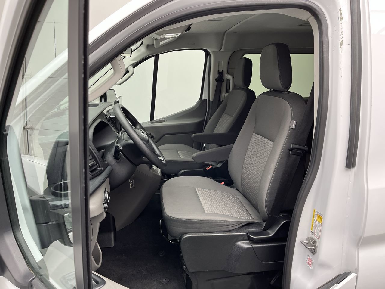 Certified 2024 Ford Transit 350 XLT RWD image 9