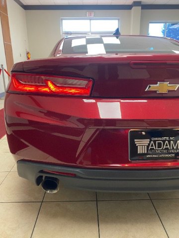 Used 2018 Chevrolet Camaro LT w/ Technology Package image 7