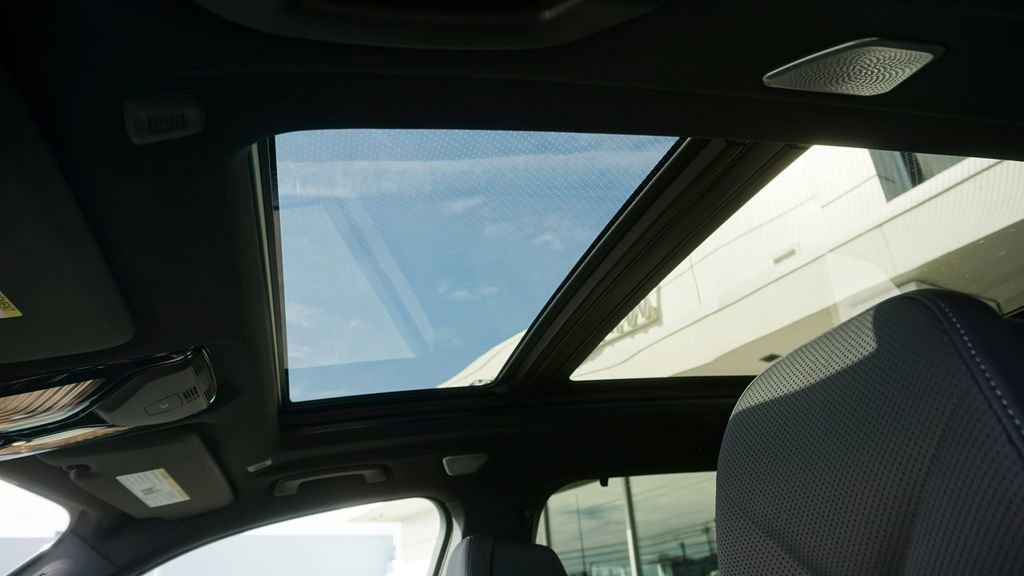 New 2026 BMW X5 M60i image 20