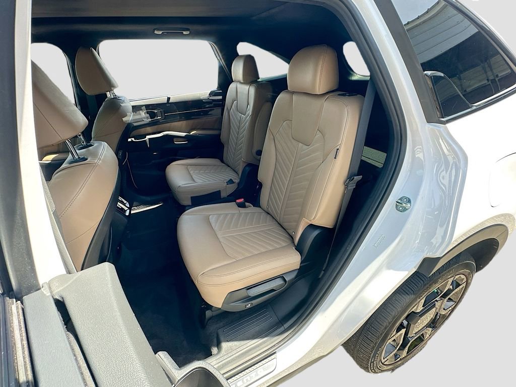 Used 2024 Kia Sorento SX Prestige w/ Olive Brown Leather Package AWD/4WD image 26
