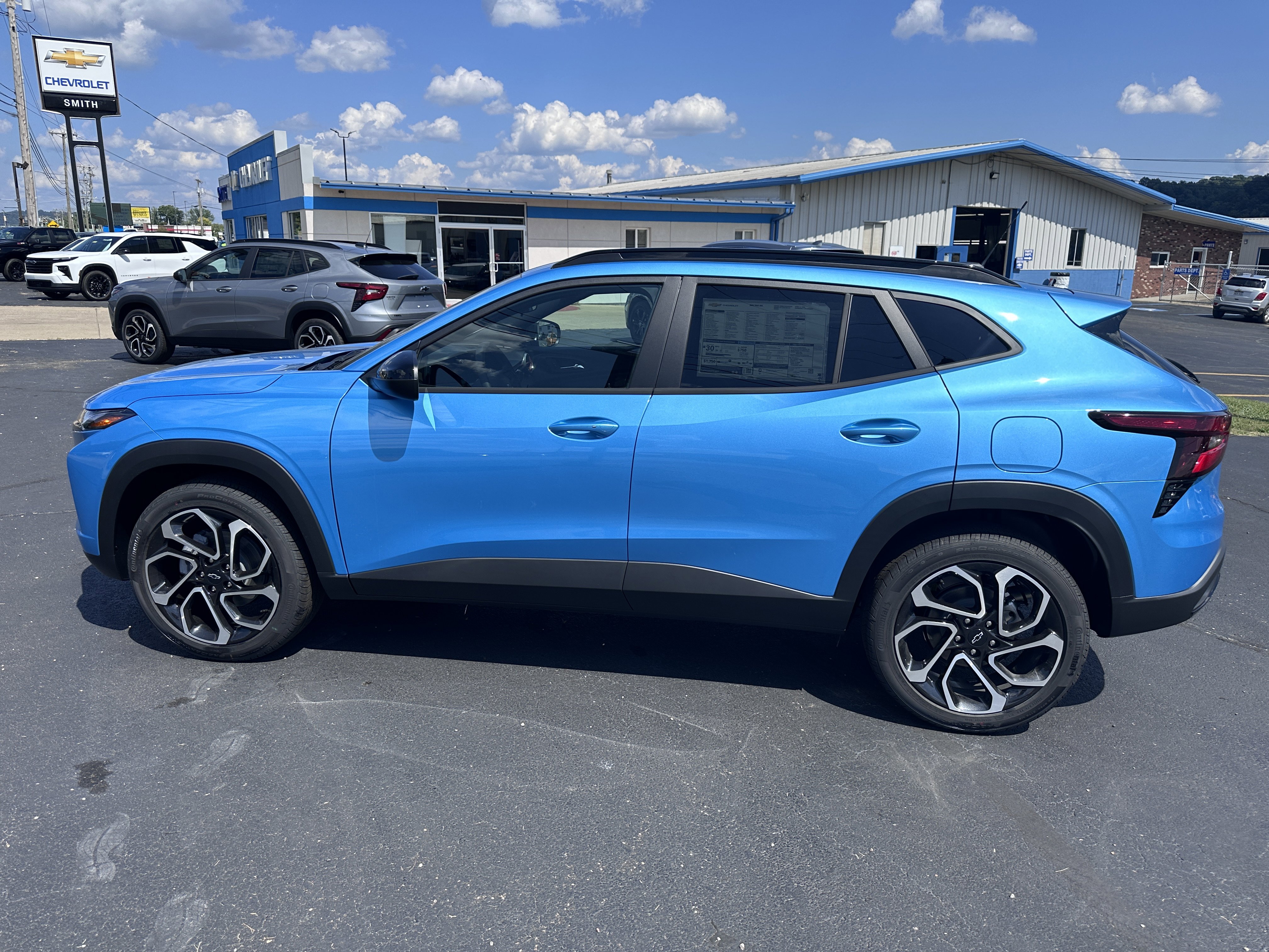 New 2025 Chevrolet Trax RS w/ Driver Confidence Package image 5