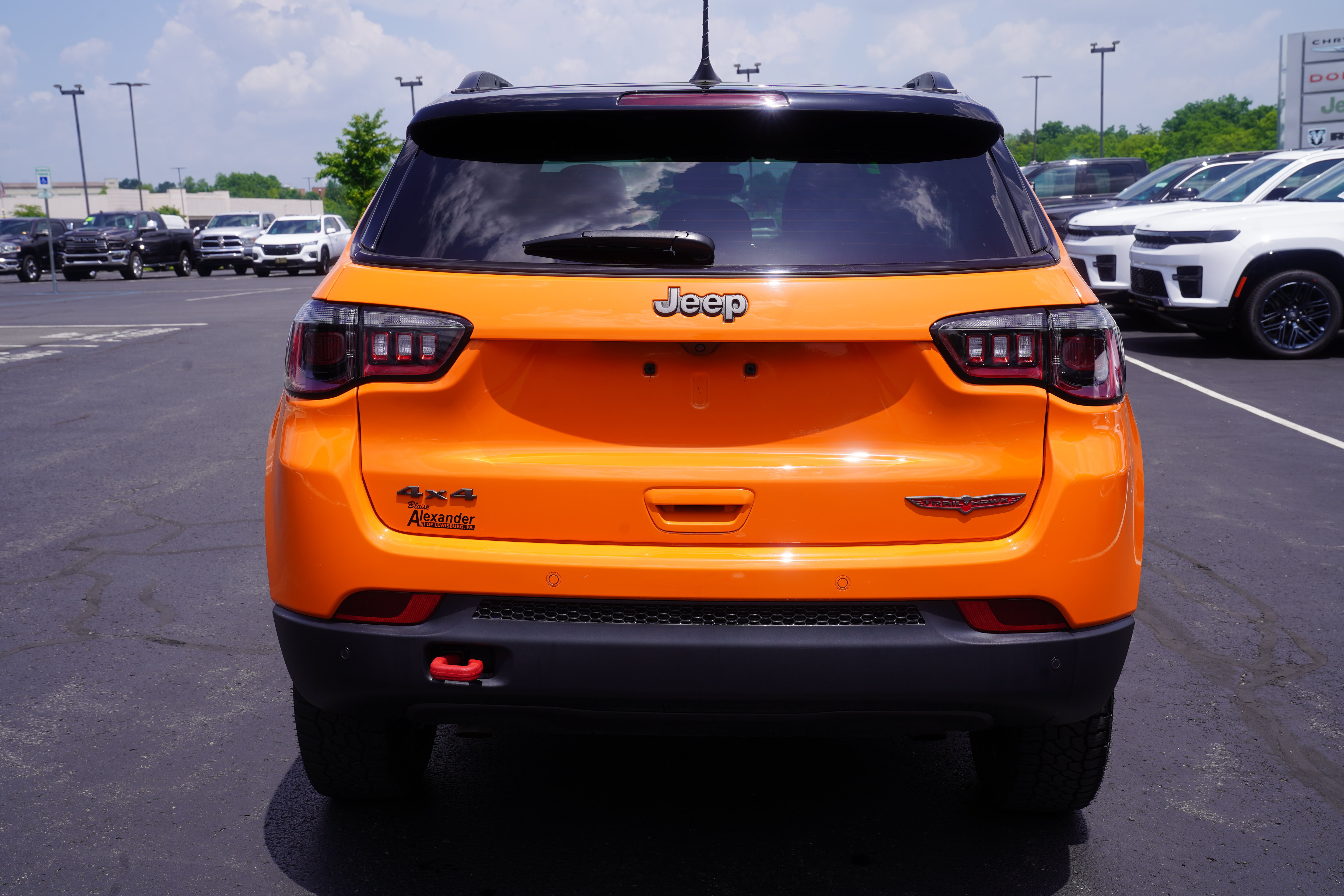 Used 2026 Jeep Compass Trailhawk AWD/4WD image 6