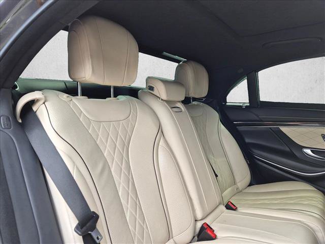 Used 2019 Mercedes-Benz S 560 Sedan image 17