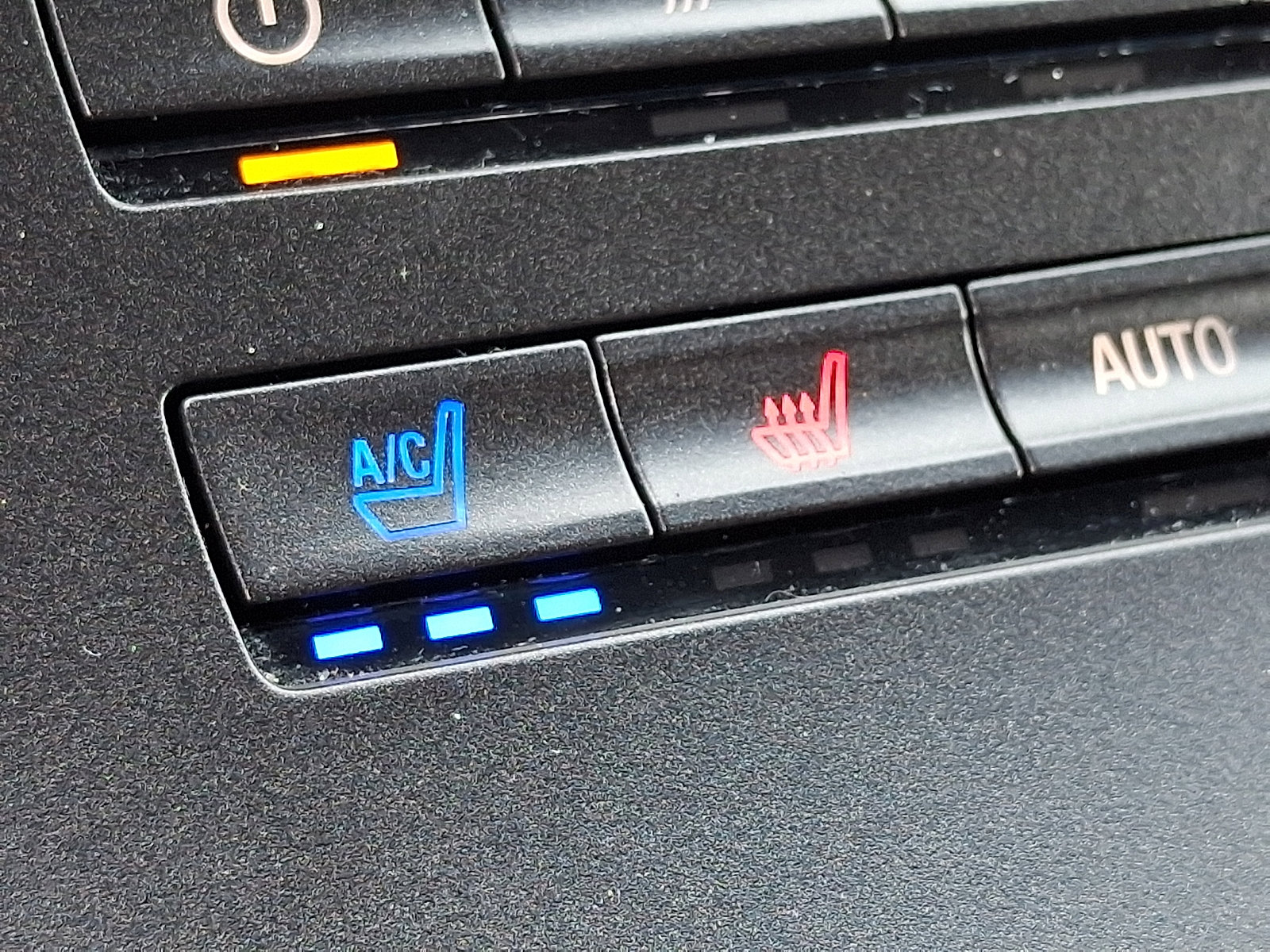 Used 2016 Lincoln MKX Reserve w/ Luxury Package image 27