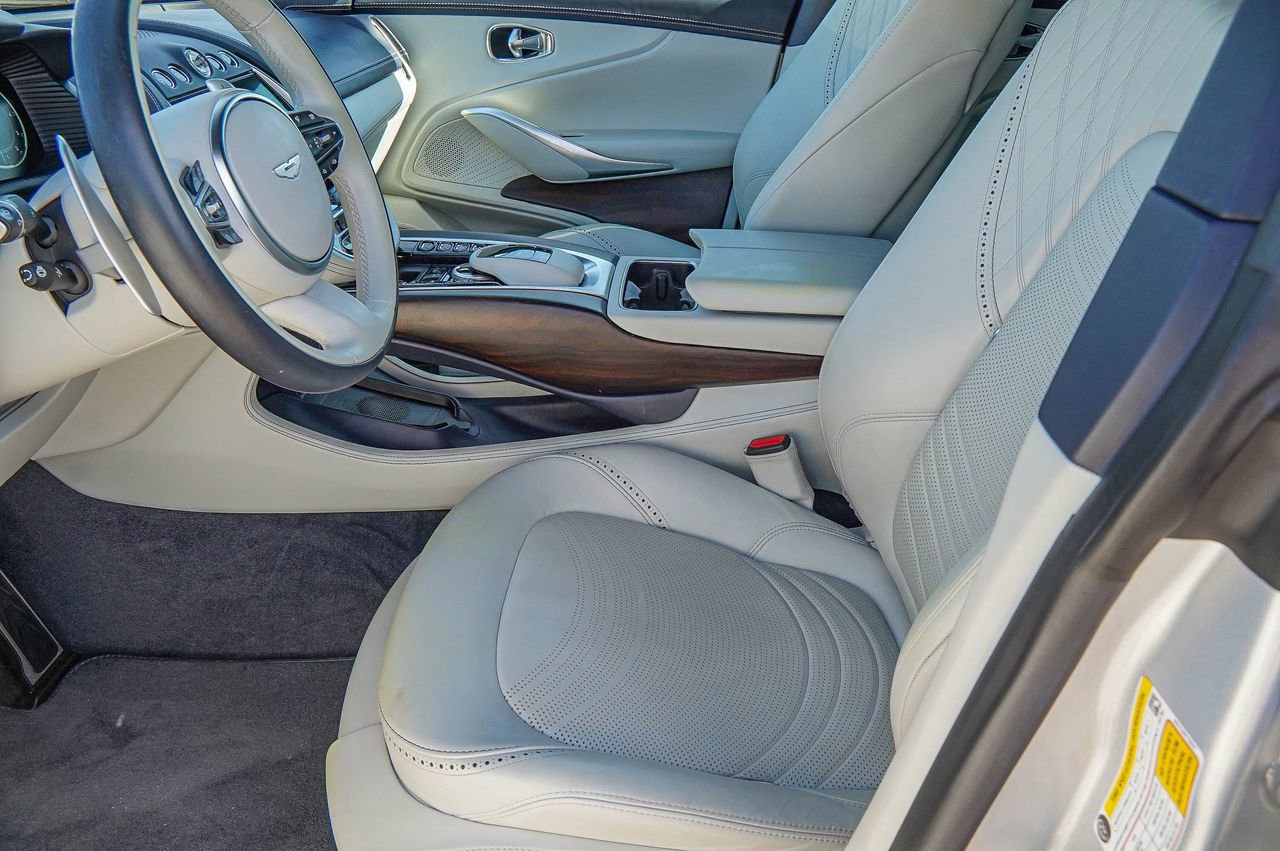 Used 2022 Aston Martin DBX image 19