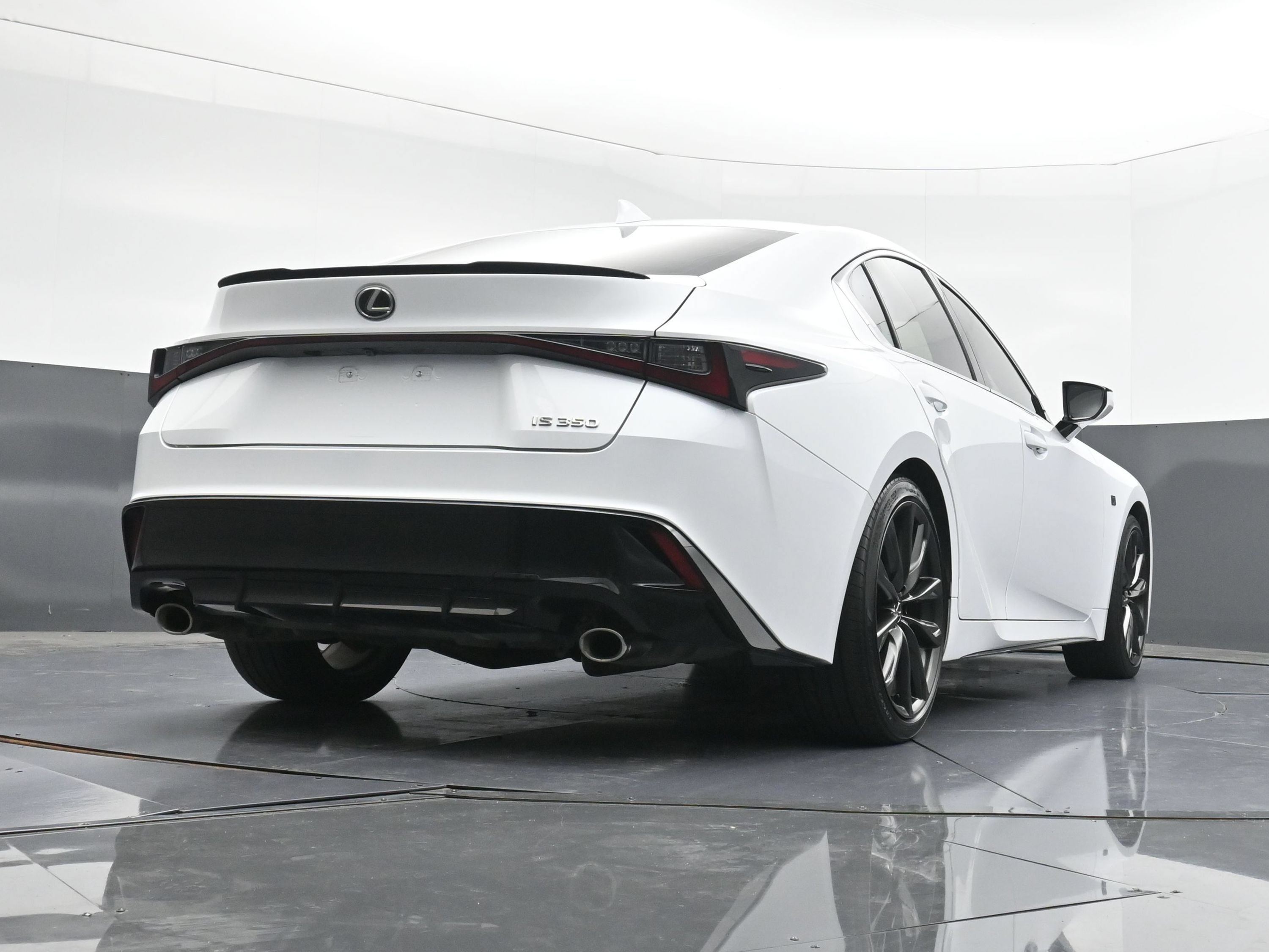 Used 2024 Lexus IS 350 F Sport RWD image 31