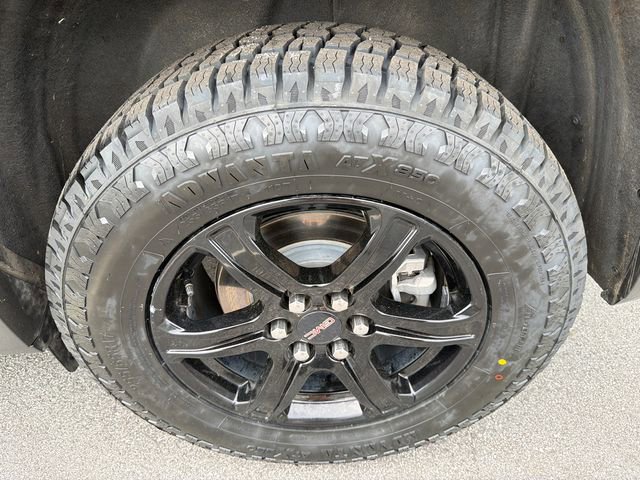 Used 2023 GMC Acadia AT4 w/ Technology Package image 20