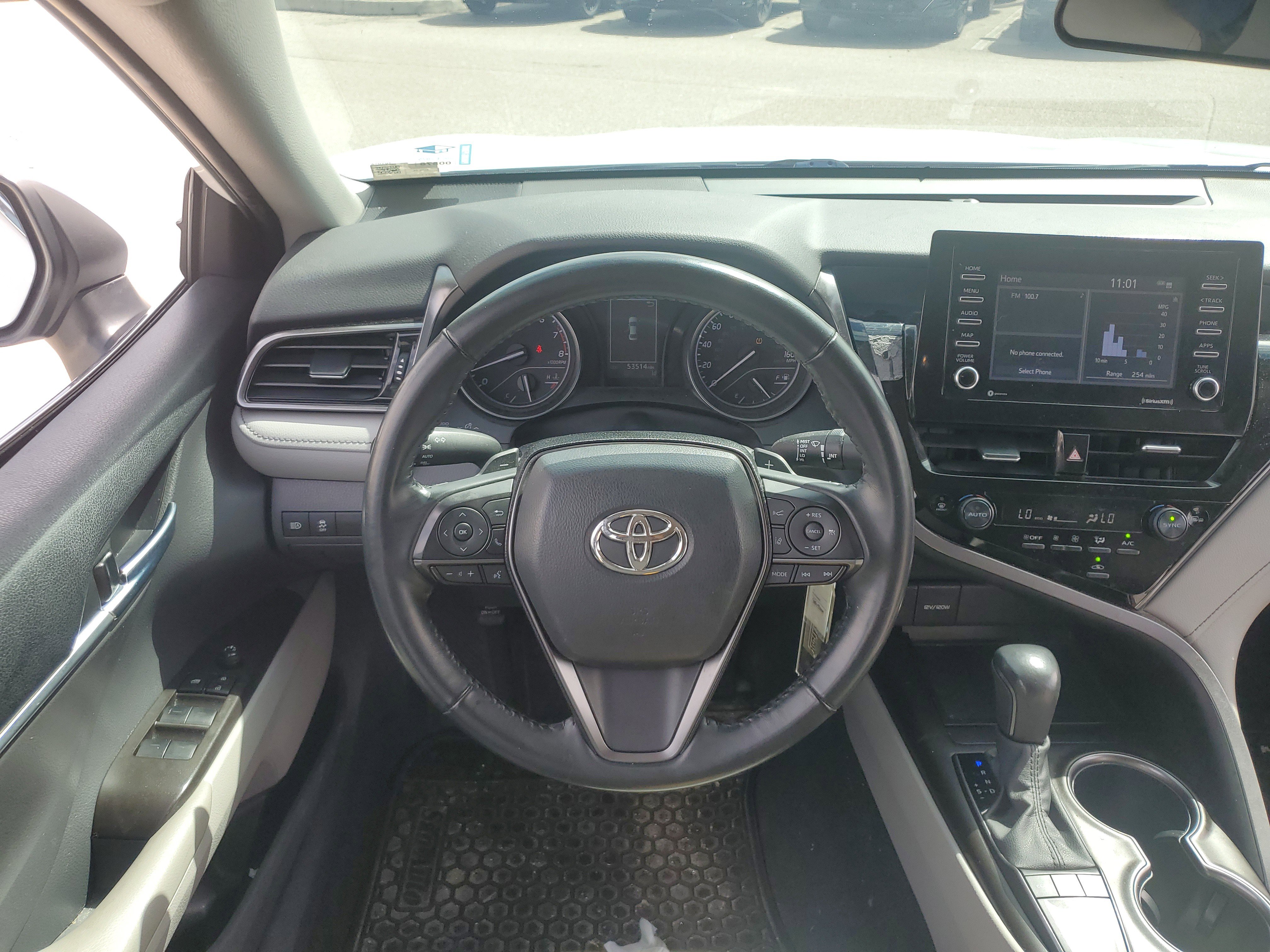 Used 2023 Toyota Camry SE image 21