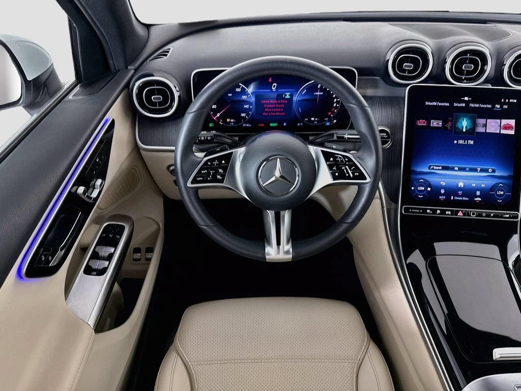 Certified 2025 Mercedes-Benz GLC 350e 4MATIC image 10