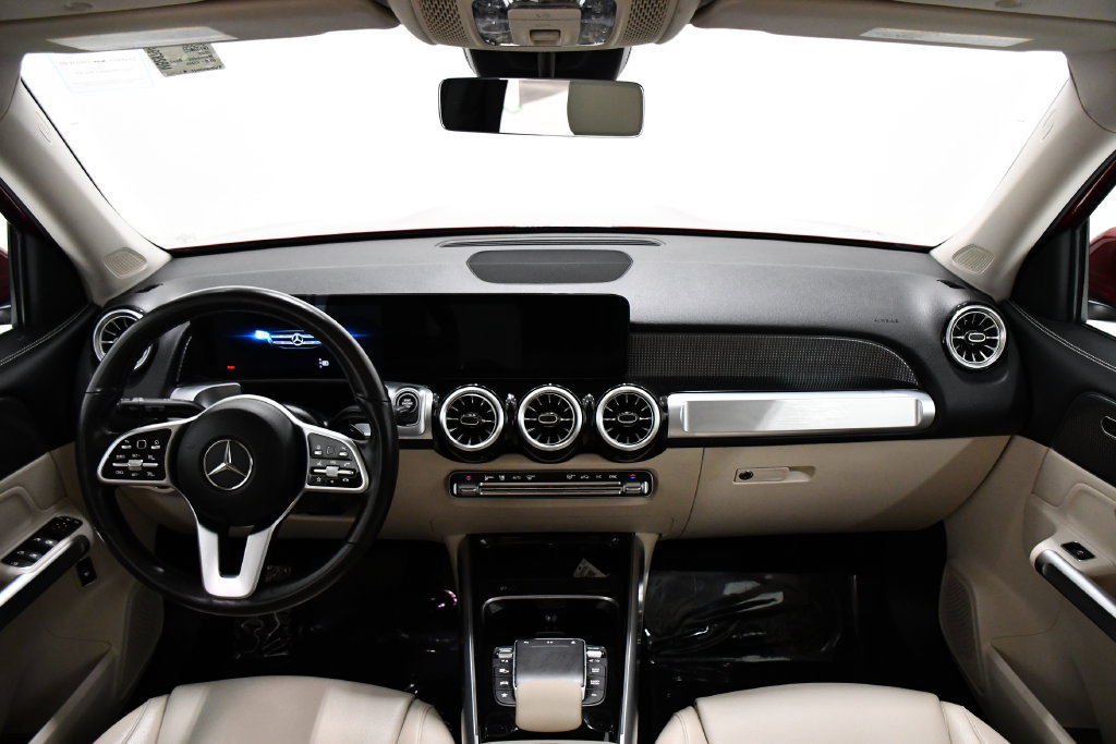Used 2022 Mercedes-Benz GLB 250 4MATIC image 8