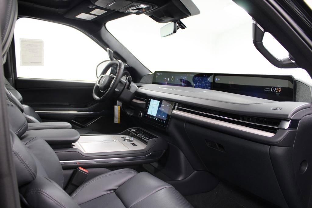 New 2026 Lincoln Navigator L Reserve image 32