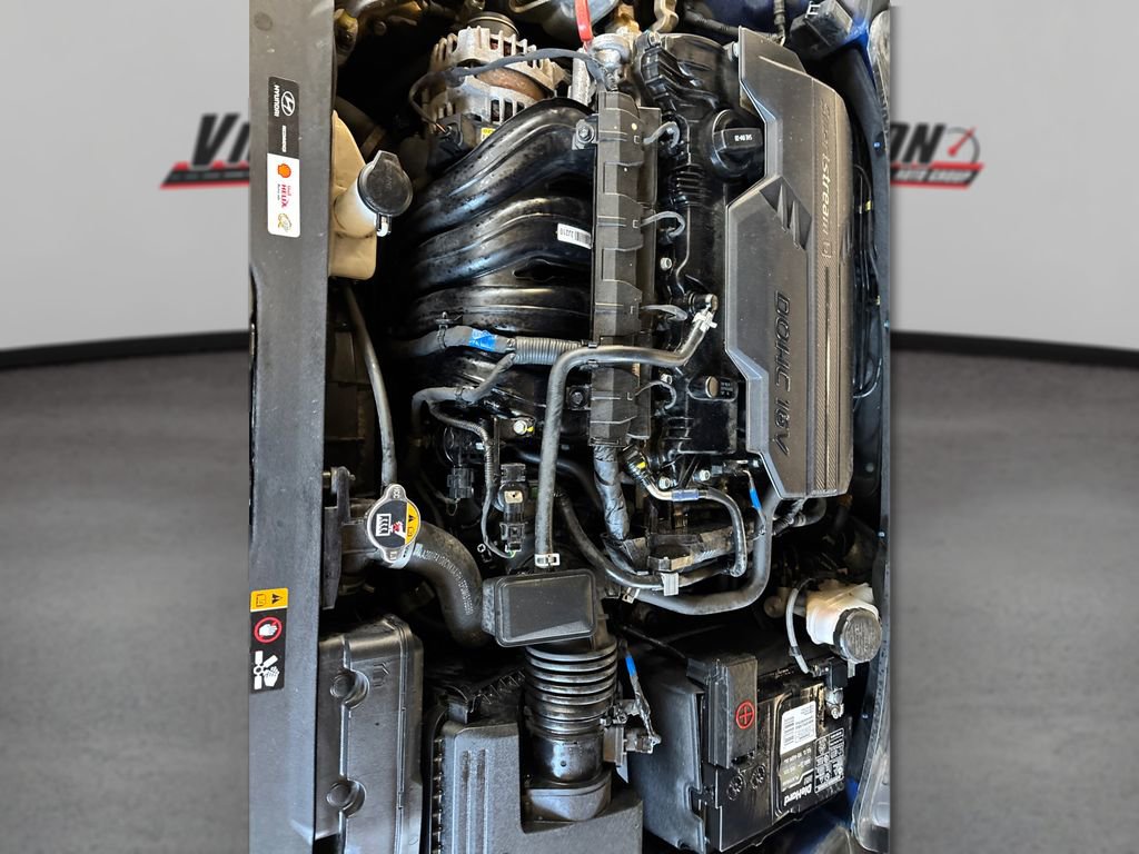 Used 2021 Hyundai Elantra Limited image 13