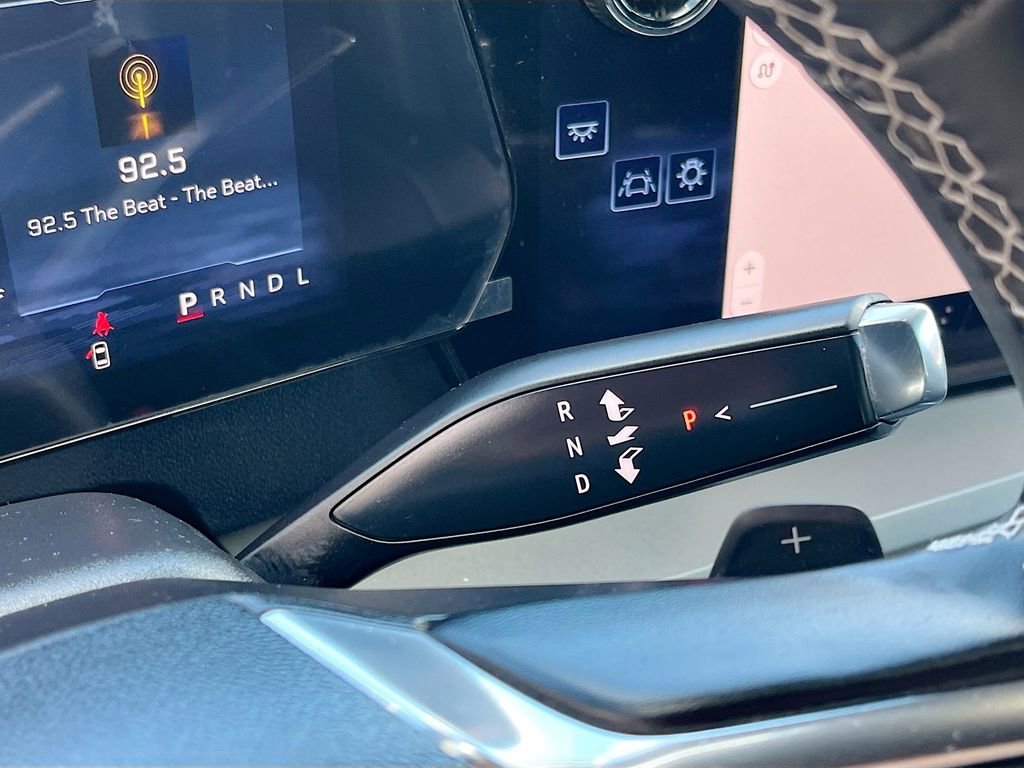 Used 2025 Chevrolet Traverse LT w/ Driver Confidence Package AWD/4WD image 17