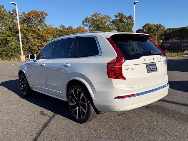 Used 2023 Volvo XC90 B6 Plus w/ Protection Package AWD/4WD image 5